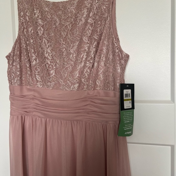 JH EVENINGS Dresses & Skirts - NWT Beautiful pink mother of bride or groom gown. Size 14 .